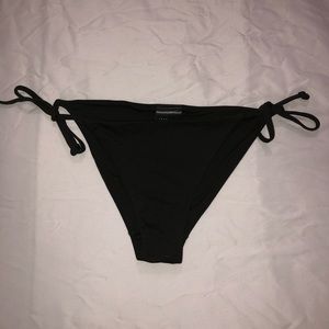 Black bikini bottoms